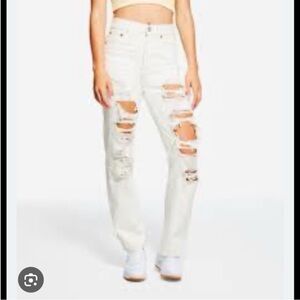 Women's Distressed Off-White 90s Baggy Jeans